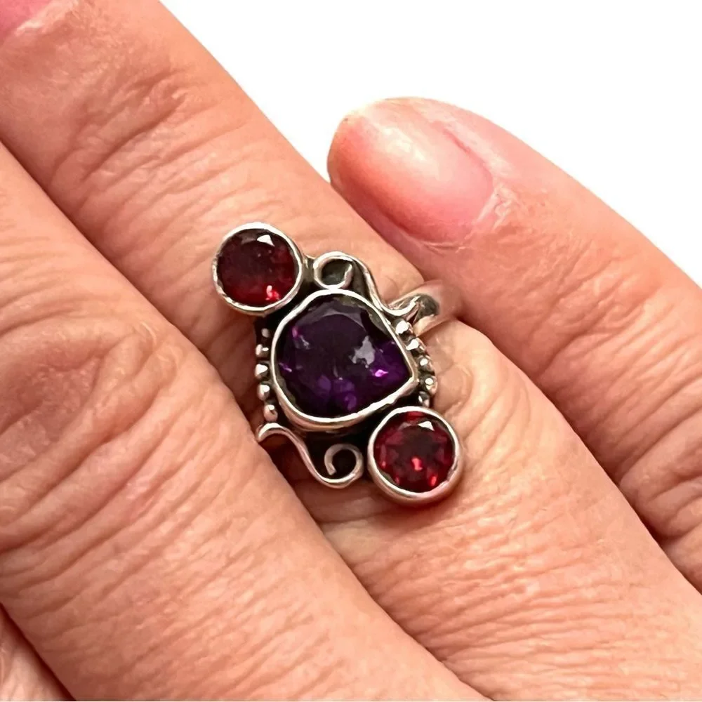Artisan Amethyst And Garnet 925 Sterling Silver Cocktail Ring Size 6